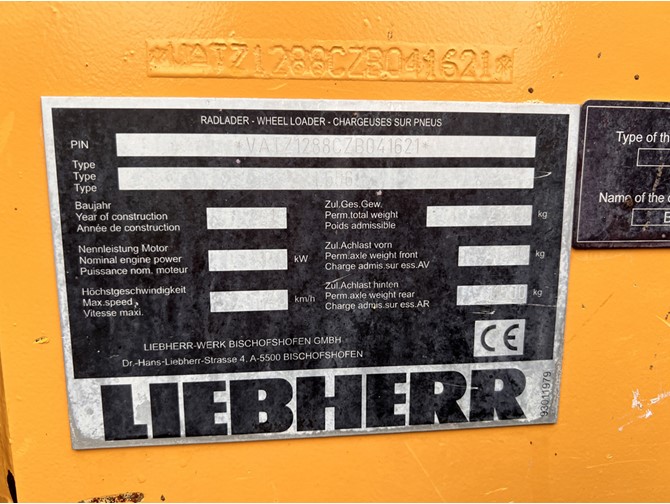 LIEBHERR L556 radlader 